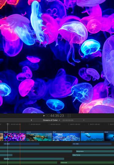 Un bureau Mac. L’app Final Cut Pro est affichée.